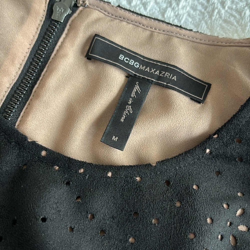 BCBG Caralyn black suede cut out sleeveless top - Picture 9 of 10